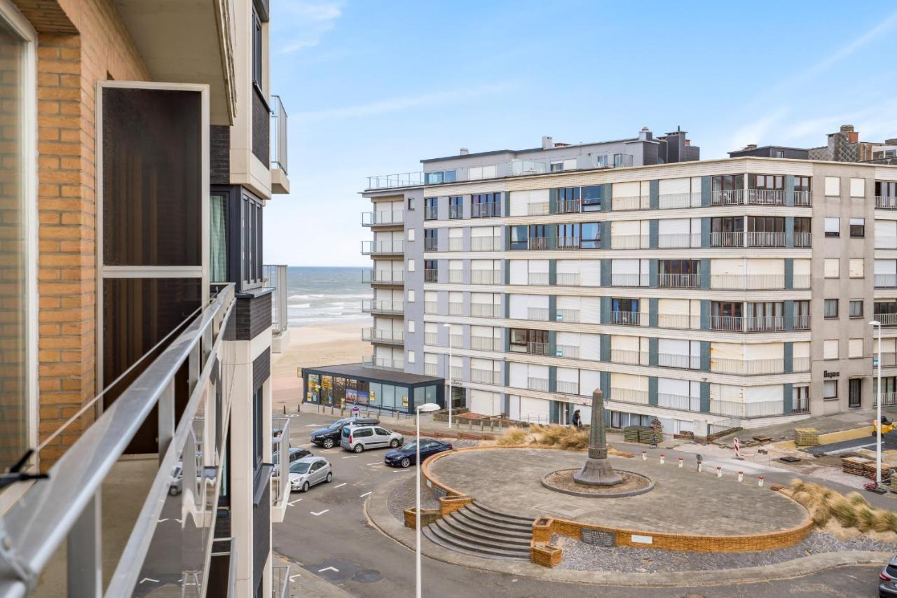 Luxurious And Unique Design App Centre Koksijde Apartment Bagian luar foto
